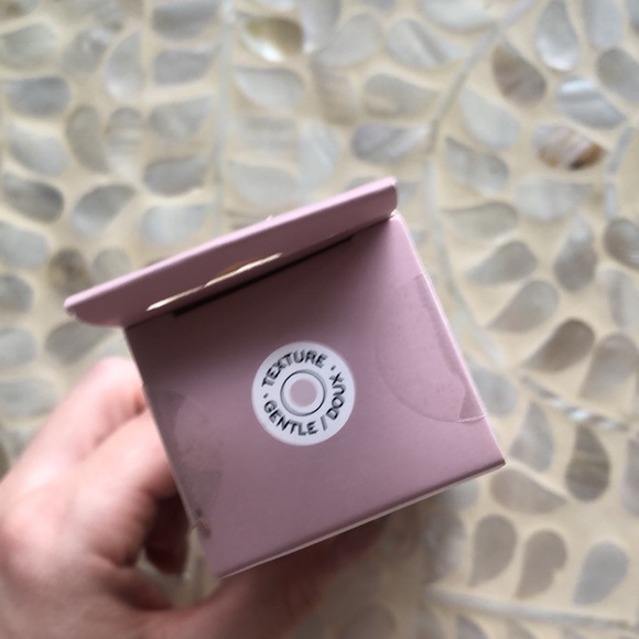 Daily Facial Dry Brush - Picture 13 of 14